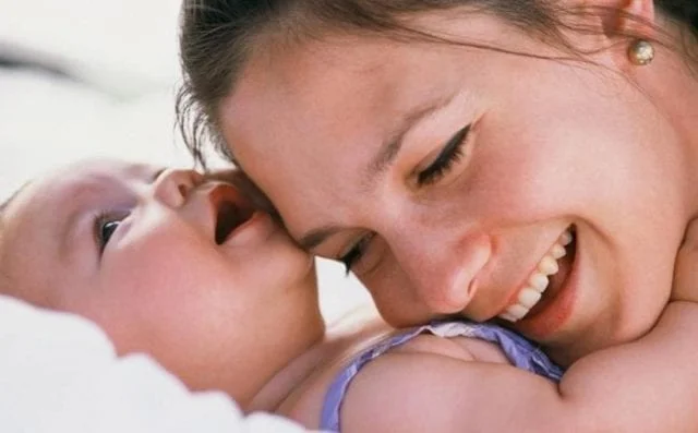 Quelles-huiles-essentielles-utiliser-pour-les-enfants-santecool