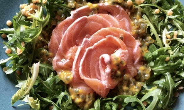 CARPACCIO DE SAUMON AU FRUIT DE LA PASSION