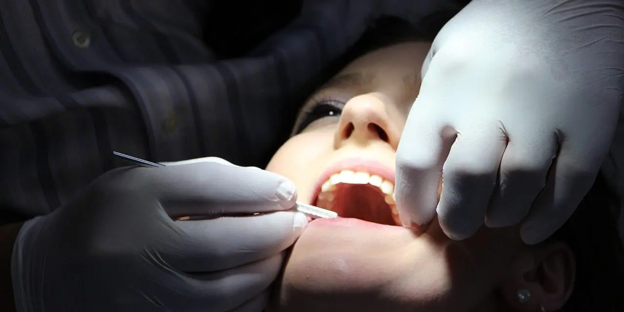 Orthodontie : quels sont les appareils conçus pour les adultes
