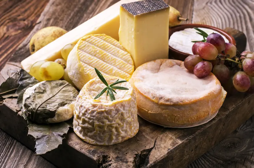 Le fromage protégerait des allergies