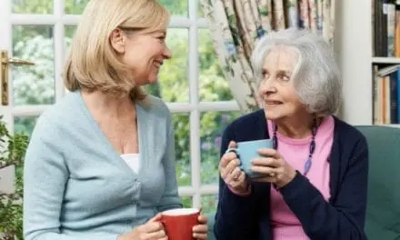 Bénéficier d’un service d’aide à domicile quand on a Alzheimer