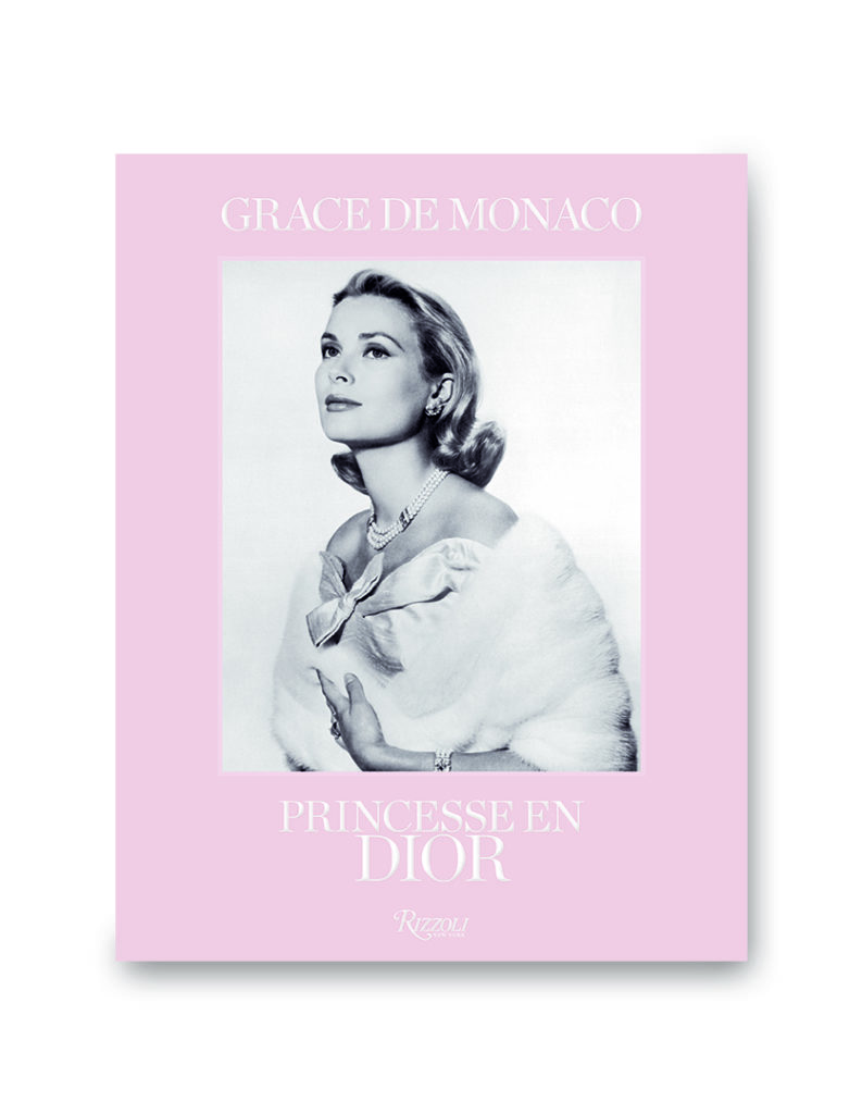 Grace de Monaco, princesse en Dior : trente ans de créations haute couture à travers la garde-robe d’une icône intemporelle.