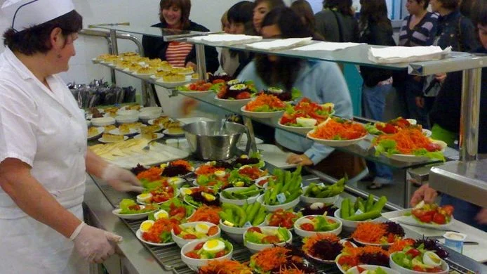 Pour des cantines plus vertes et moins carnées