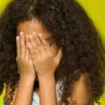 Hallucinant : ma fille de 7 ans 1/2 a les seins qui poussent!