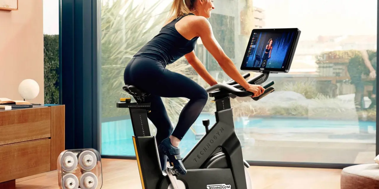 Technogym Bike le premier vélo d’appartement connecté