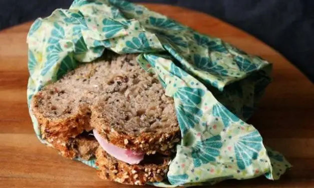 Un emballage alimentaire réutilisable à base de cire d’abeilles