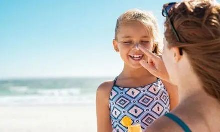 Des crèmes solaires dangereuses pour la santé de nos enfants