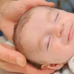 L’ostéopathie contre les pleurs et le sommeil de bébé