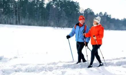 Les 5 bonnes raisons de pratiquer la Marche Nordique sur neige