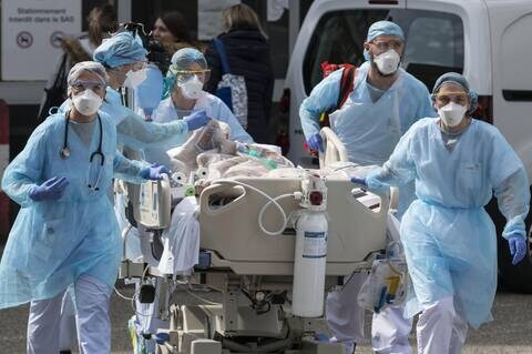 Covid-19 : les désastreuses conditions de travail à l’hôpital durant la crise sanitaire