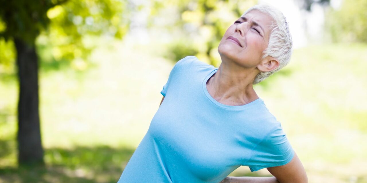 Comment prendre soin de son dos au quotidien en vieillissant ?