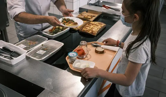 Cantine scolaire : face à l’inflation, les parents refusent le dilemme opposant qualité et accessibilité