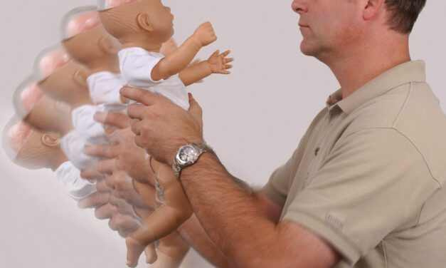 Le syndrome du bébé secoué, une des causes de la paralysie cérébrale