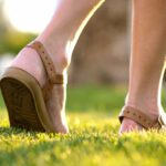 Comment protéger vos pieds contre les chocs de la marche ?