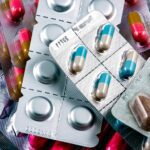 Antibiotiques : des patients victimes des fluoroquinolones portent plainte et dénoncent un scandale sanitaire