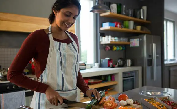 Évitez les intoxications alimentaires : conseils pratiques pour une cuisine sécurisée et saine
