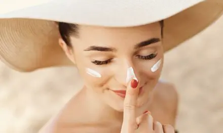 Stop aux idées fausses et aux fake news sur le soleil et notre peau
