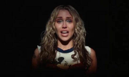 La voix grave de Miley Cyrus résulte-t-elle de son œdème de Reinke ?