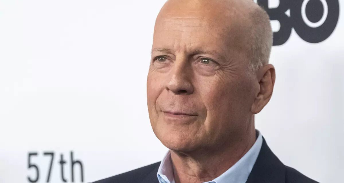 Bruce Willis face à la démence fronto-temporale: confidences bouleversantes de sa femme sur son état de conscience