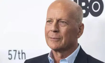 Bruce Willis face à la démence fronto-temporale: confidences bouleversantes de sa femme sur son état de conscience