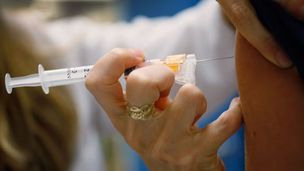 Référé liberté à Nantes : contestation de la campagne de vaccination HPV dans les collèges