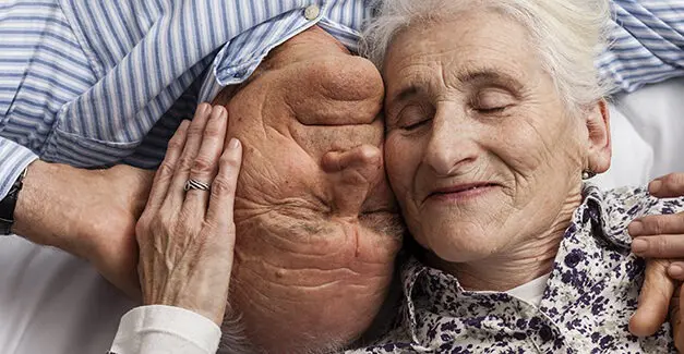 Sexualité : les seniors prennent leur pieds et alors ?