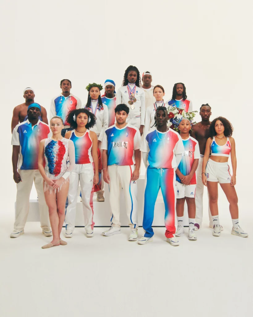 collection-des-tenues-de-lequipe-de-france-pour-les-jeux-olympiques-et-paralympiques-de-paris-2024