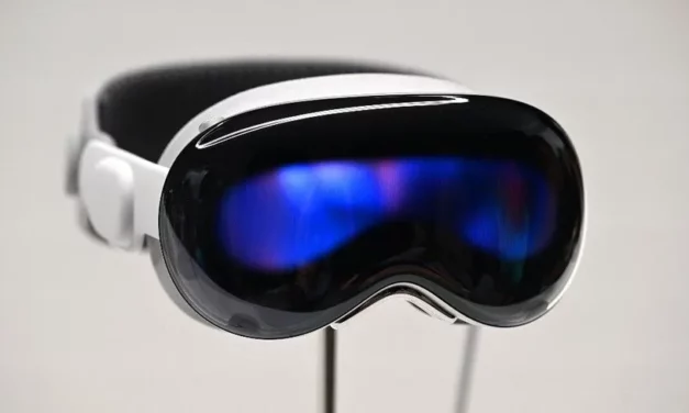 Le Vision Pro d’Apple : le casque de réalité augmenté et virtuelle en vente aux États-Unis