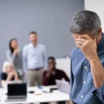 Réaction au dénigrement au travail : pourquoi intervenons-nous (ou pas) ? Des révélations surprenantes »