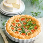 Recette facile de tarte estivale aux légumes, fleurs comestibles et Chevrotin
