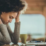 Comprendre l’asthénie : au-delà de la simple fatigue