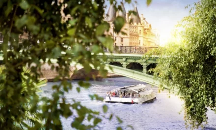 Le premier Batobus hybride arrive sur la Seine