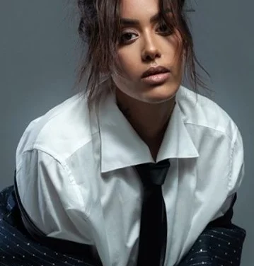 Amel Bent en concert gratuit à Paris pour présenter son nouvel album