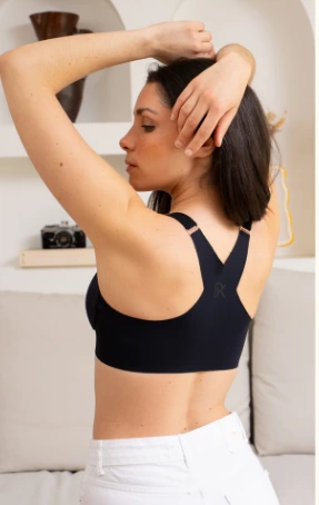 Un soutien-gorge sans armature qui soulage le mal de dos