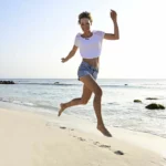 Exercices à faire sur la plage pour se muscler cet été
