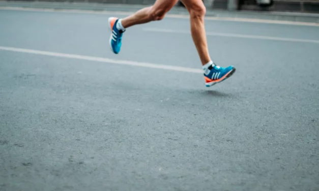 Comment éviter les blessures au mollet quand on reprend le sport ?