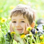 Fleurs de Bach pour enfants : apaiser les émotions naturellement