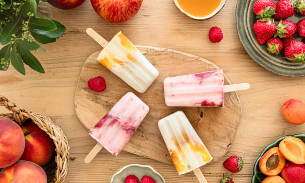 Glaces au yaourt et fruits : la recette maison saine pour l’été