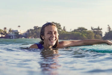 Se muscler le périnée dans l’eau : la méthode simple et discrète
