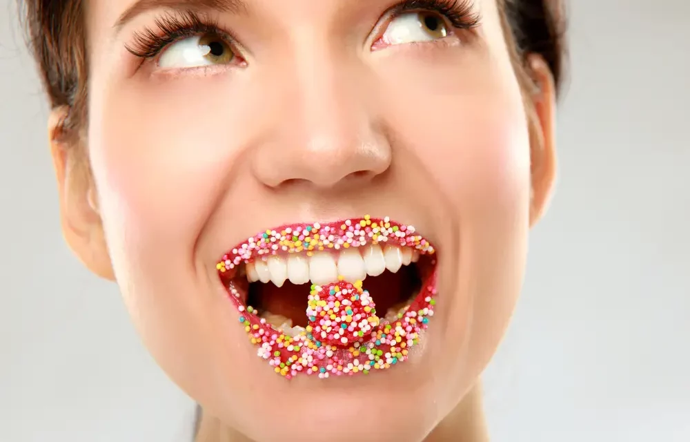 Pourquoi quand je mange du sucre j’ai mal aux gencives ?