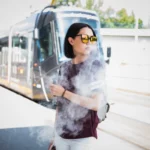 Cigarette électronique en été : les bons réflexes à adopter pendant la saison chaude