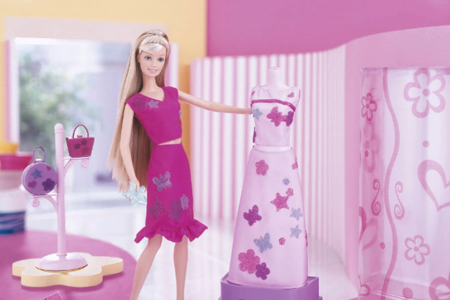 Barbie OpenAI 2025 : poupée Barbie connectée et intelligente, capable de créer des histoires personnalisées grâce à l’intelligence artificielle.