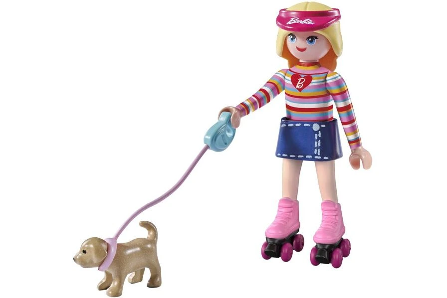 Barbie x Playmobil 2025 : figurine Barbie en rollers avec son chien, inspirée de la série Barbie Dreamhouse Adventures.