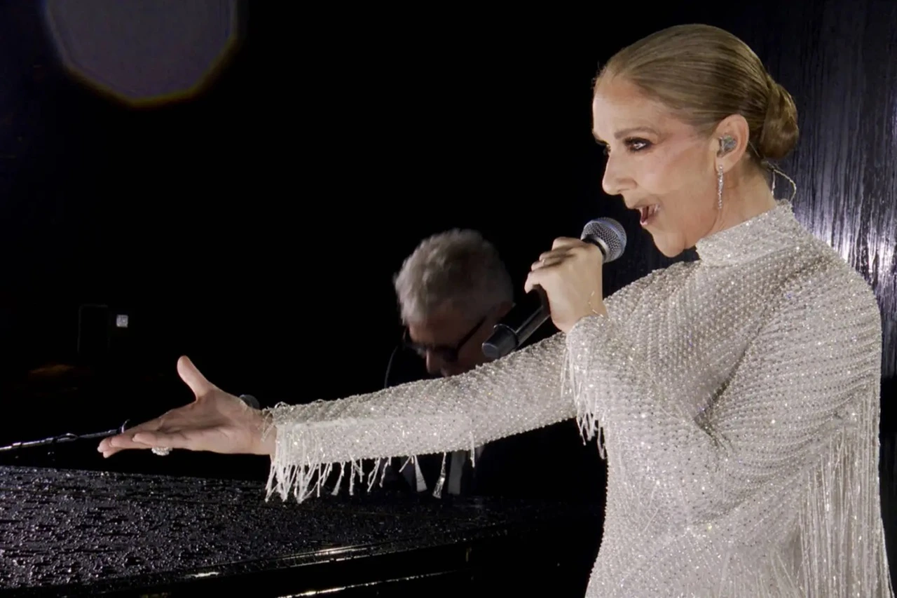 Céline Dion chante l'hymne à l'amour en haut de la Tour Eiffel pour les jo de Paris 2024