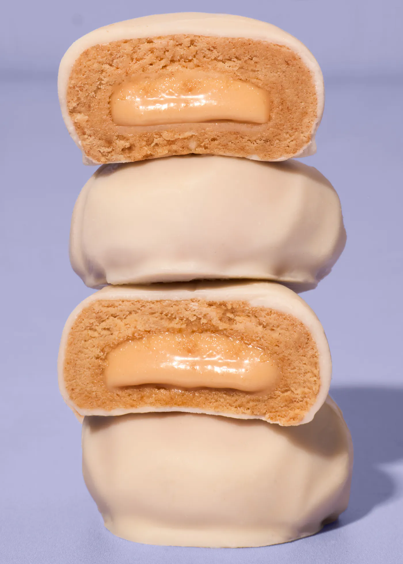 Duo protéiné KoRo au chocolat blanc et à la fève tonka avec cœur aux amandes